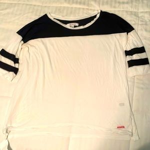 Peace love world t-shirt size Medium